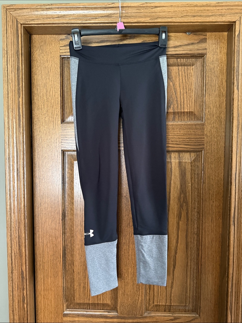 Girls Under Armour Cold Gear Black with Gray Accent Performance Leggings YM
